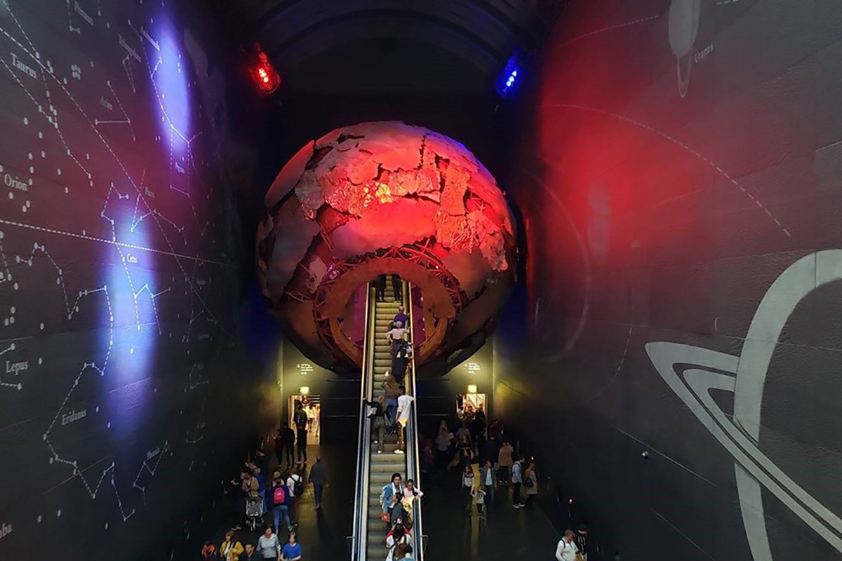 Petrarch engineered stone interior — Natural History Museum escalator hall